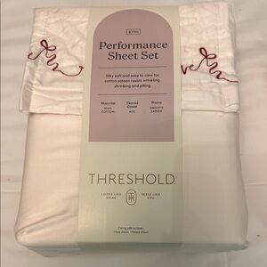 Threshold White and Red Performance Sheet Set